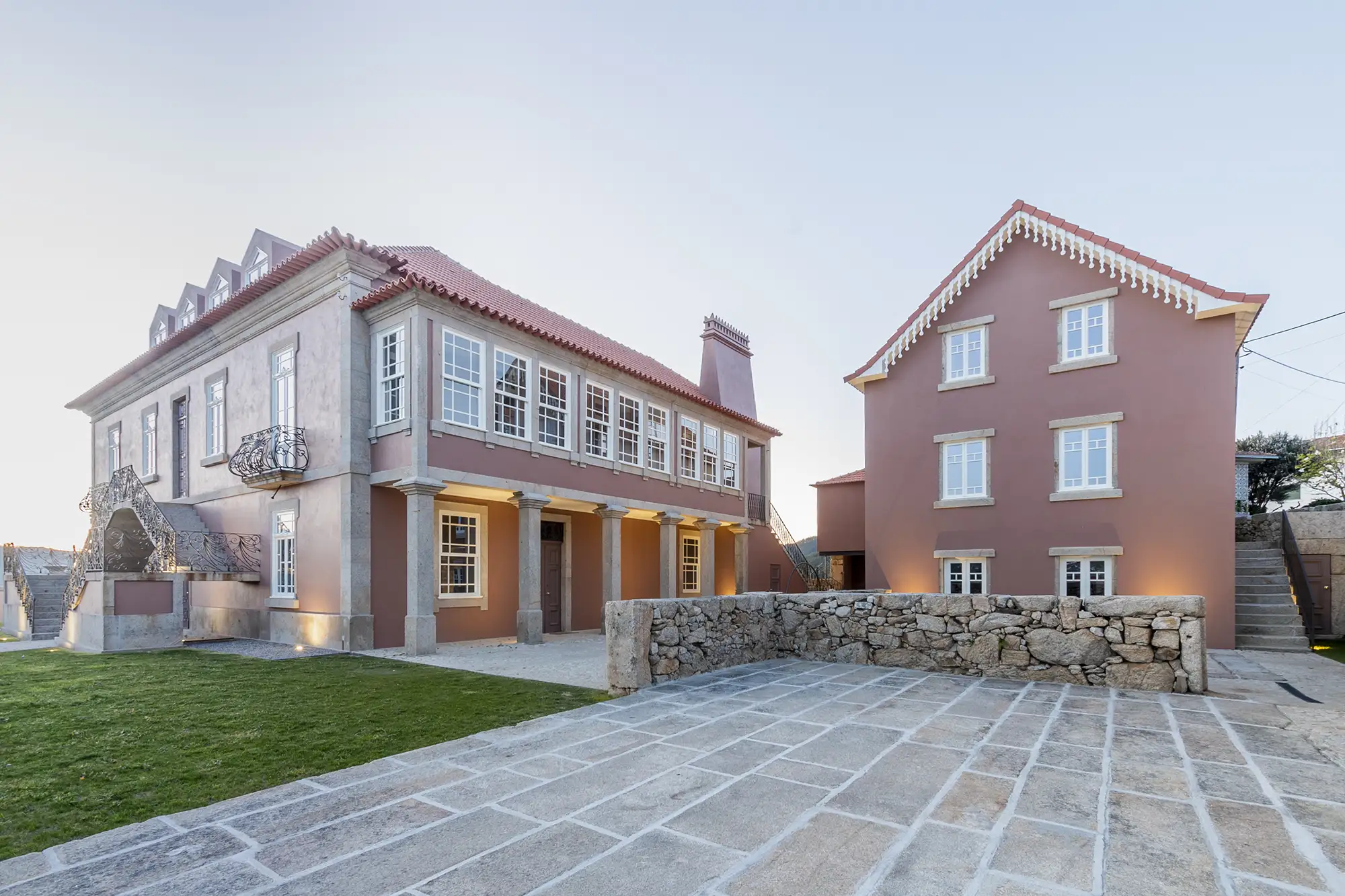 Casa Noronha Lima — exterior view, Arouca
